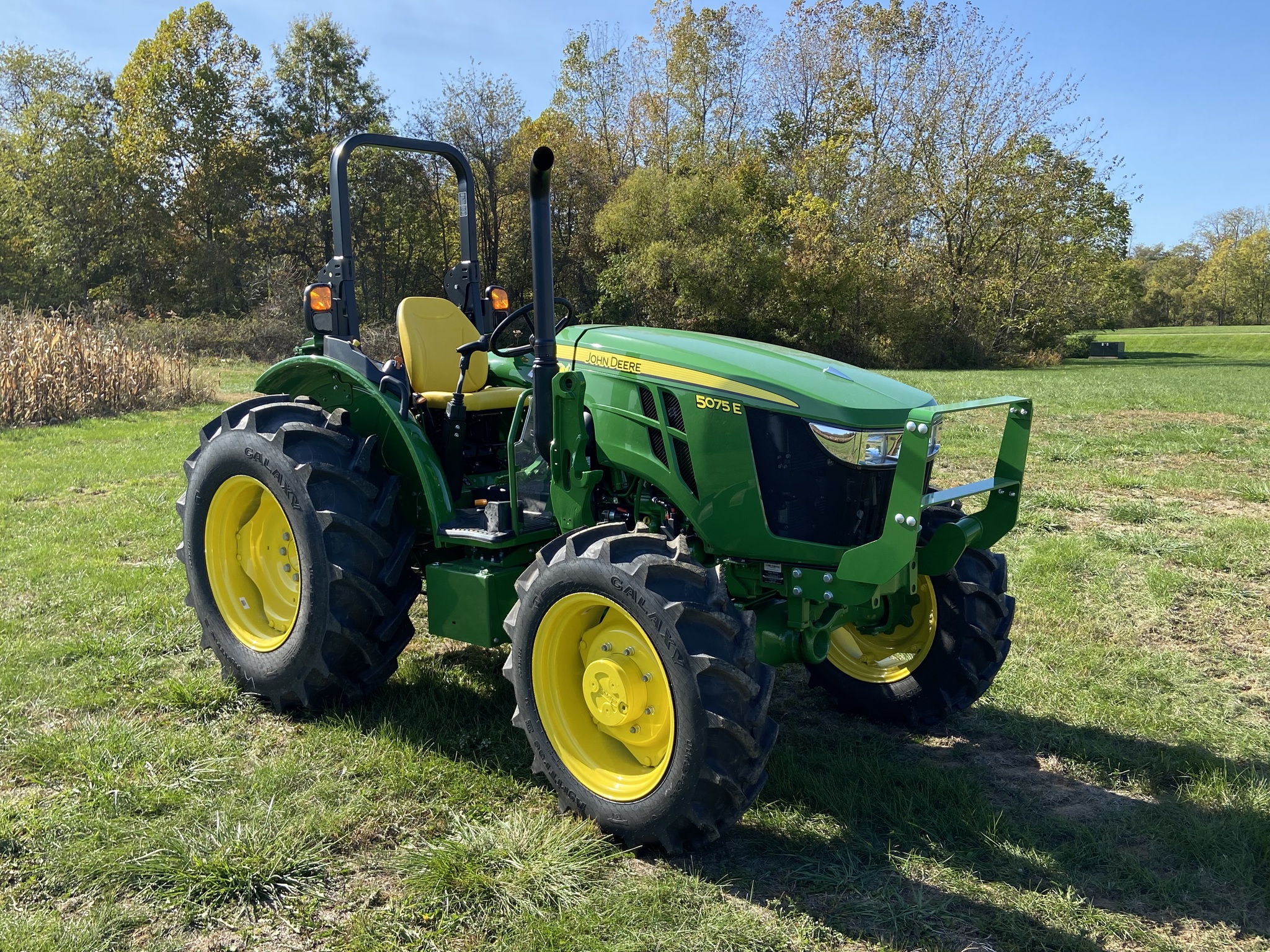 2025 John Deere 5075E Image 7
