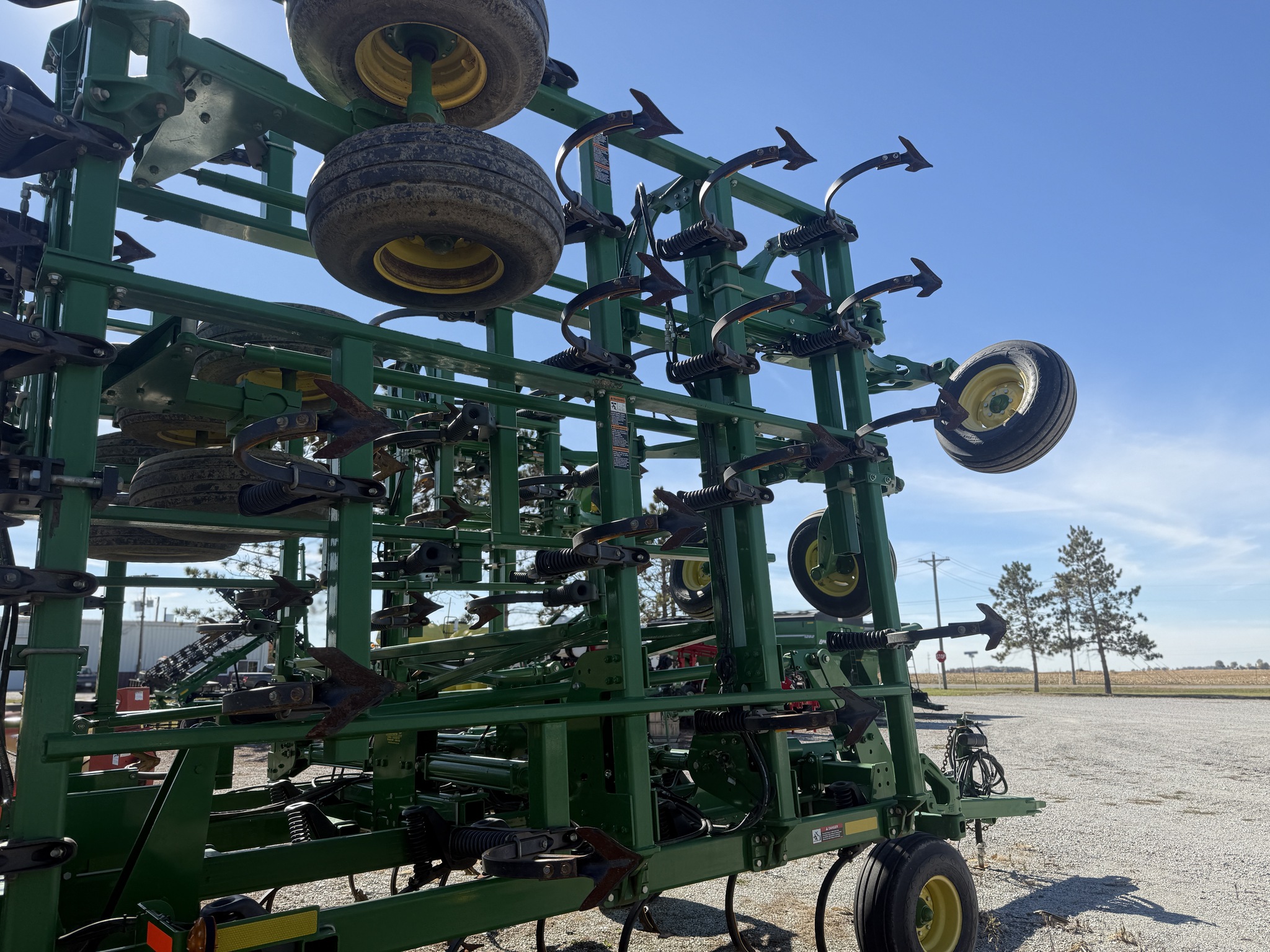 2013 John Deere 2210 Image 9