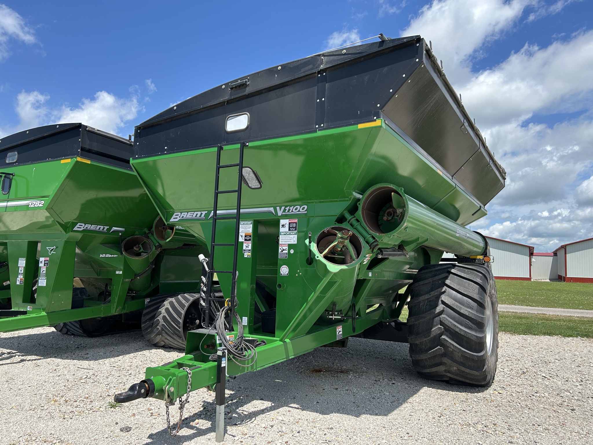  2022 Brent V1100 at Heritage Tractor in Lexington, IL