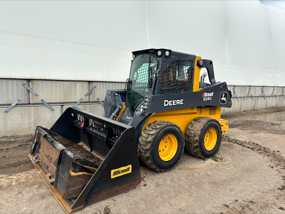 Photo of a 2024 John Deere 324G