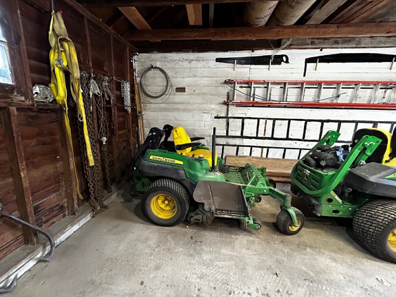 Photo of 2012 John Deere Z925A