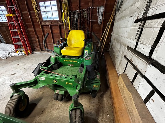 Photo of 2012 John Deere Z925A