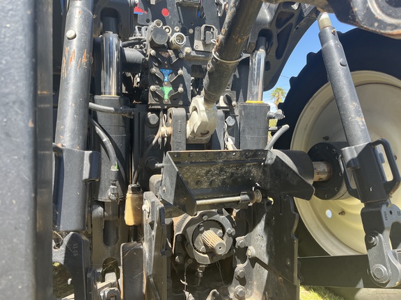 New Holland T8.410 image 29