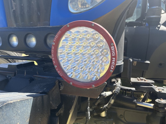 New Holland T8.410 image 28