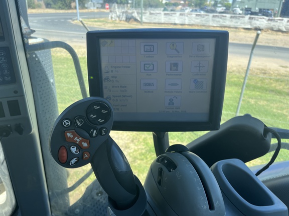 New Holland T8.410 image 13