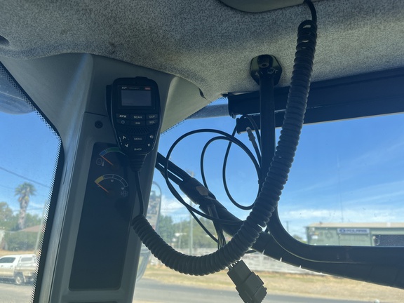 New Holland T8.410 image 11