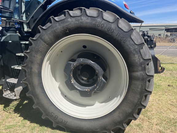 New Holland T8.410 image 22