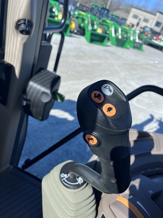 2023 John Deere 6120M