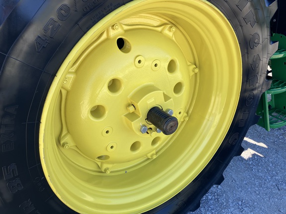 2023 John Deere 6120M