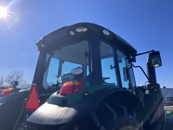 2023 John Deere 6120M