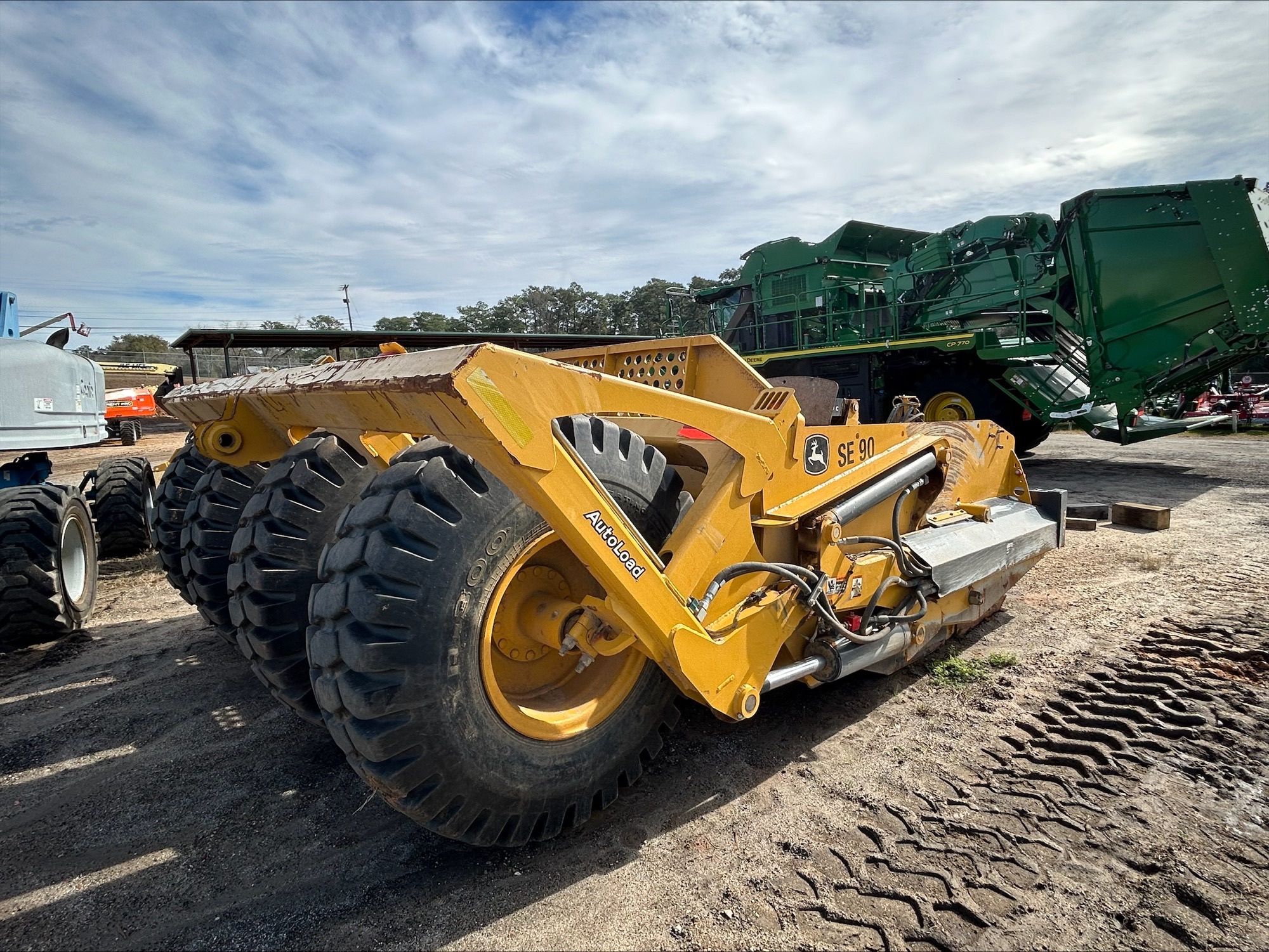 2023 John Deere 1812D C Image 3
