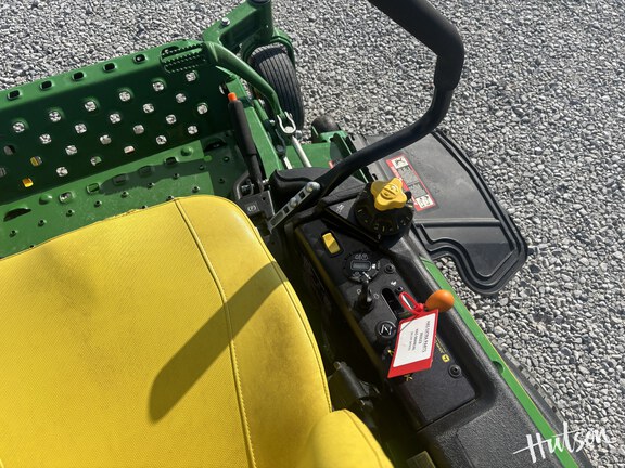 Photo of 2023 John Deere Z930M