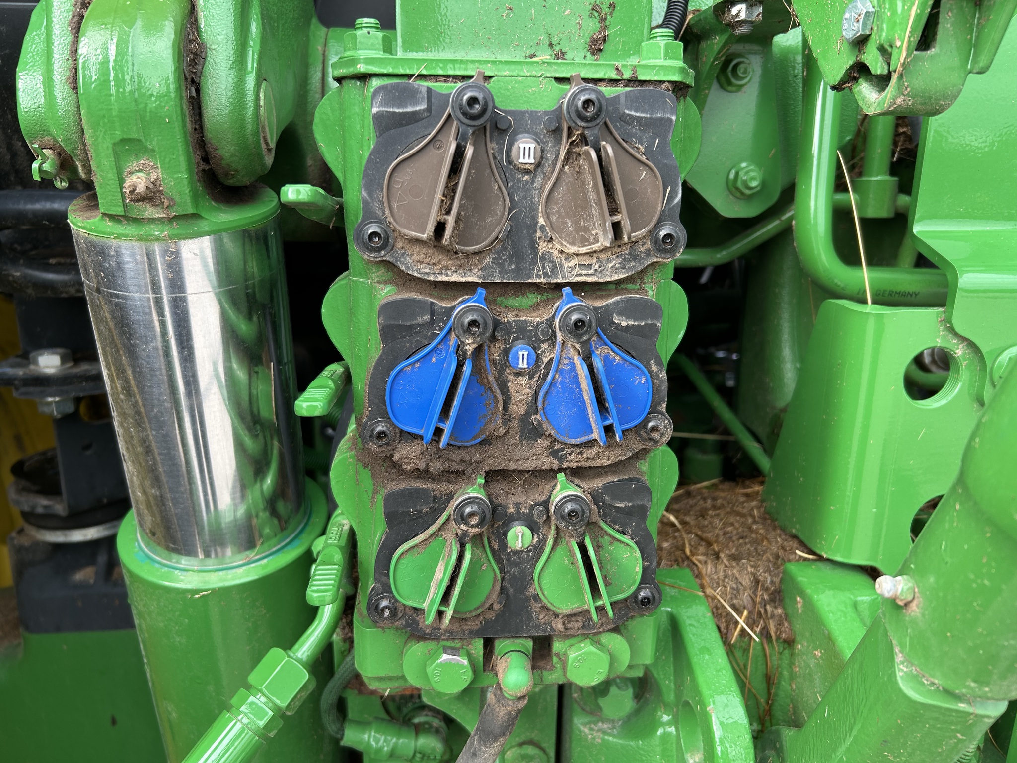  2023 John Deere 6R 145 at Heritage Tractor in Joplin, MO