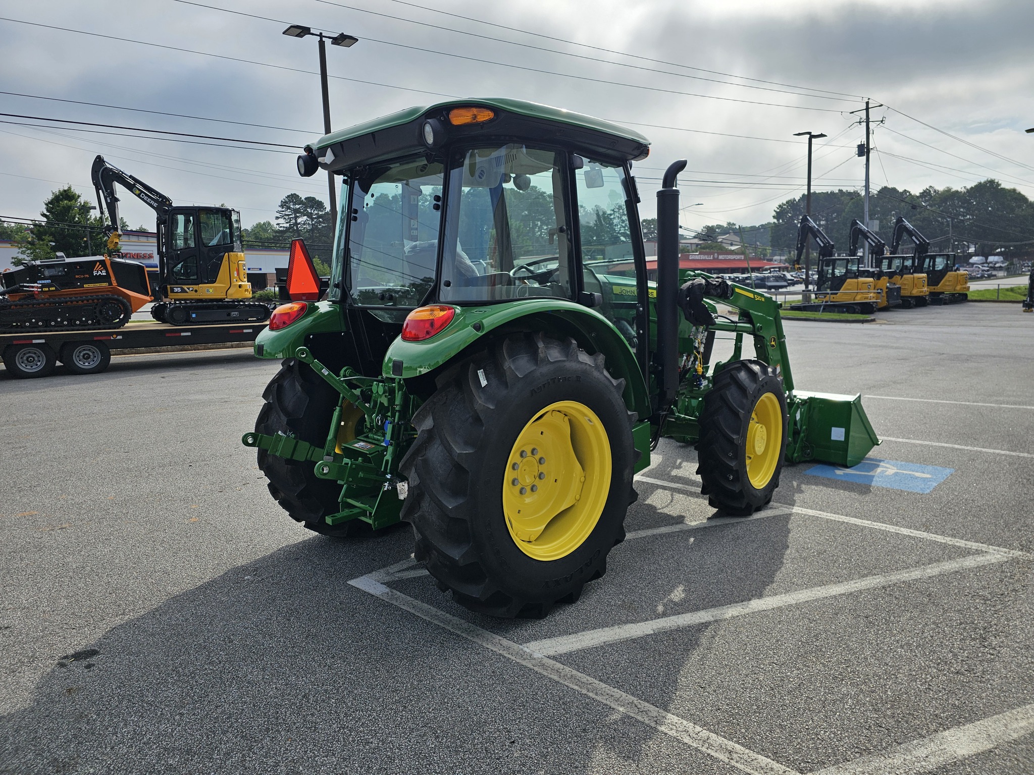 2025 John Deere 5060E Image 6