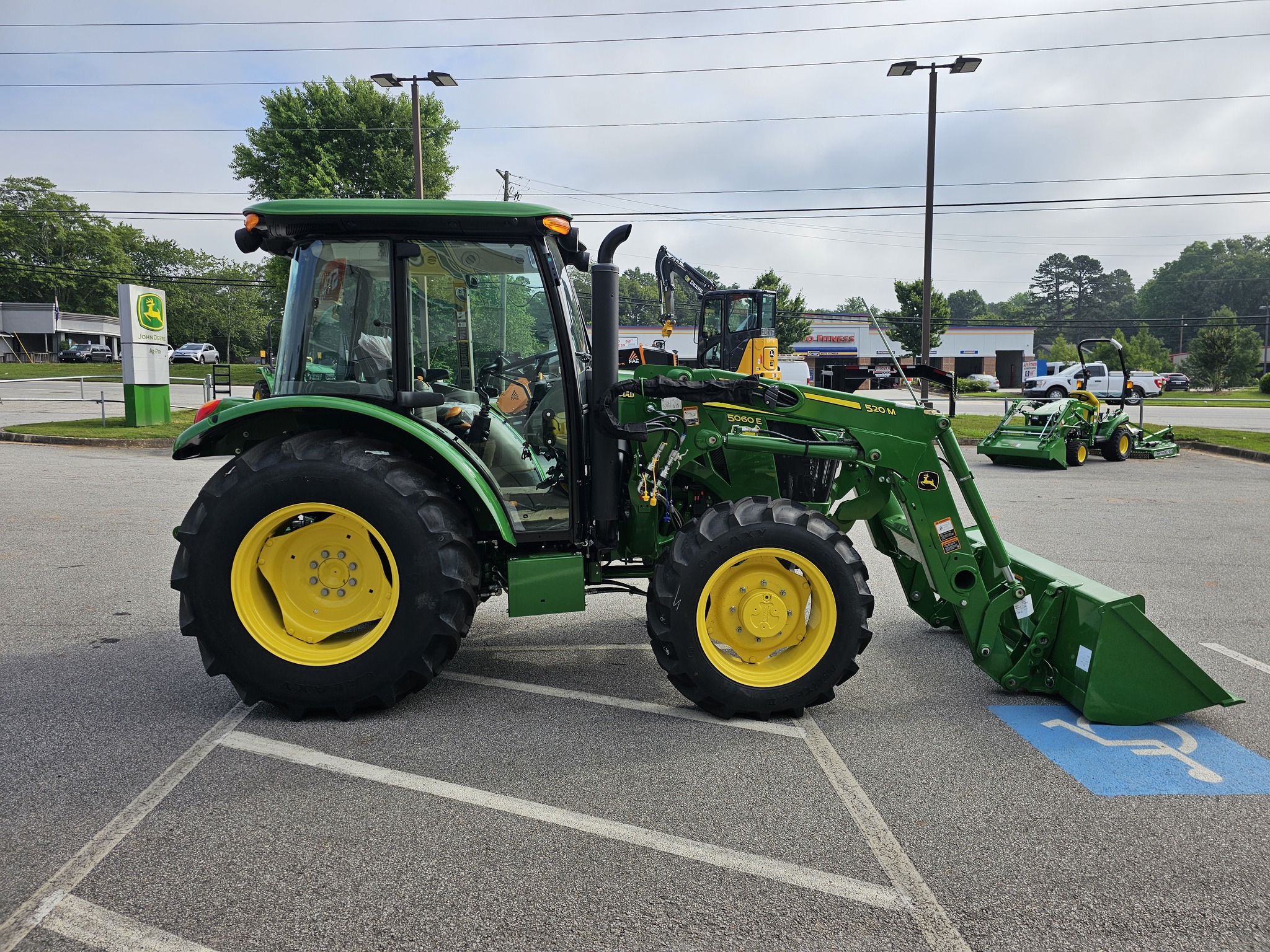 2025 John Deere 5060E Image 5