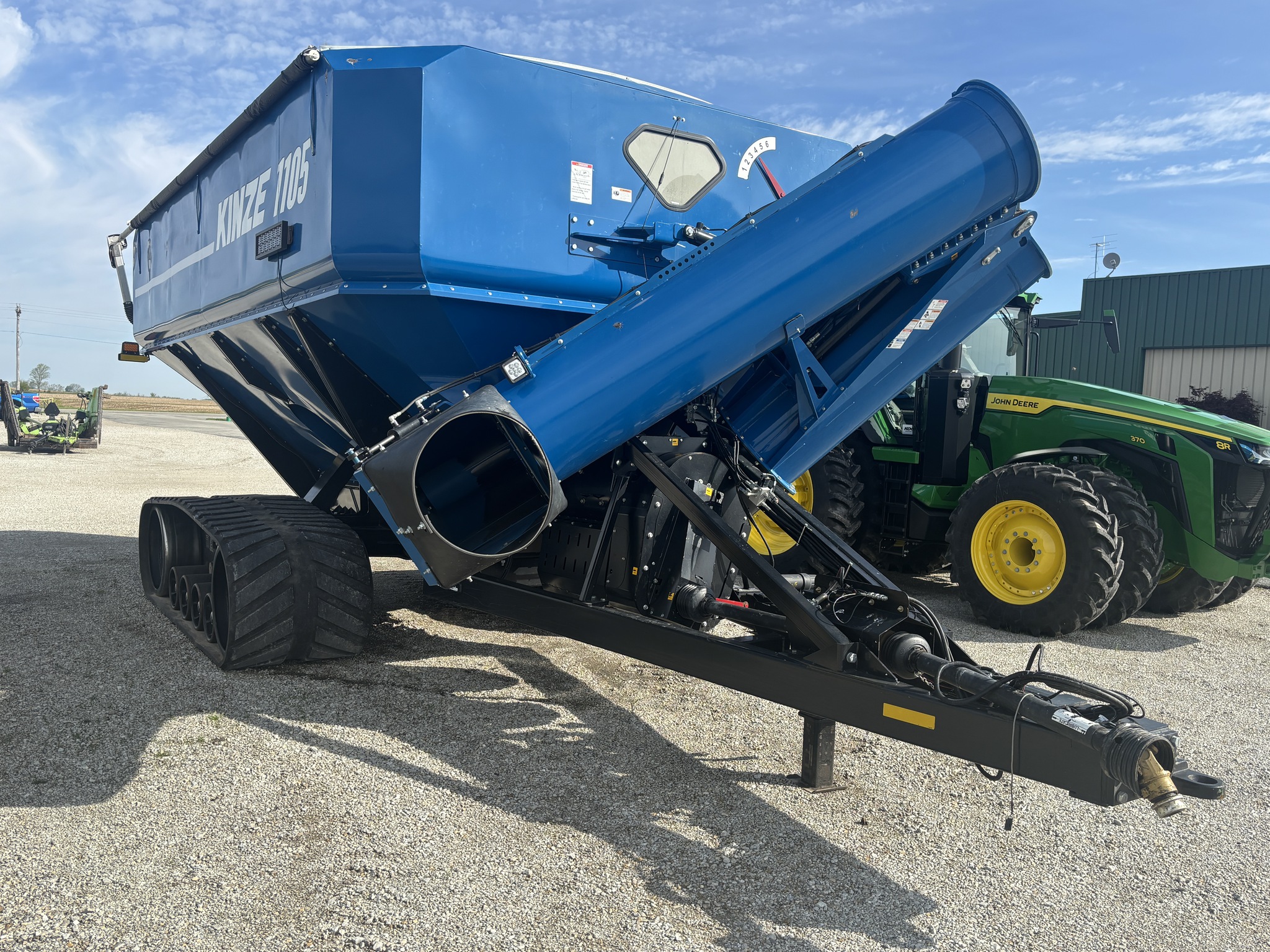 Used 2021 Kinze 1105 Grain Carts at Koenig Equipment in Greensburg, IN - PhotoXL7