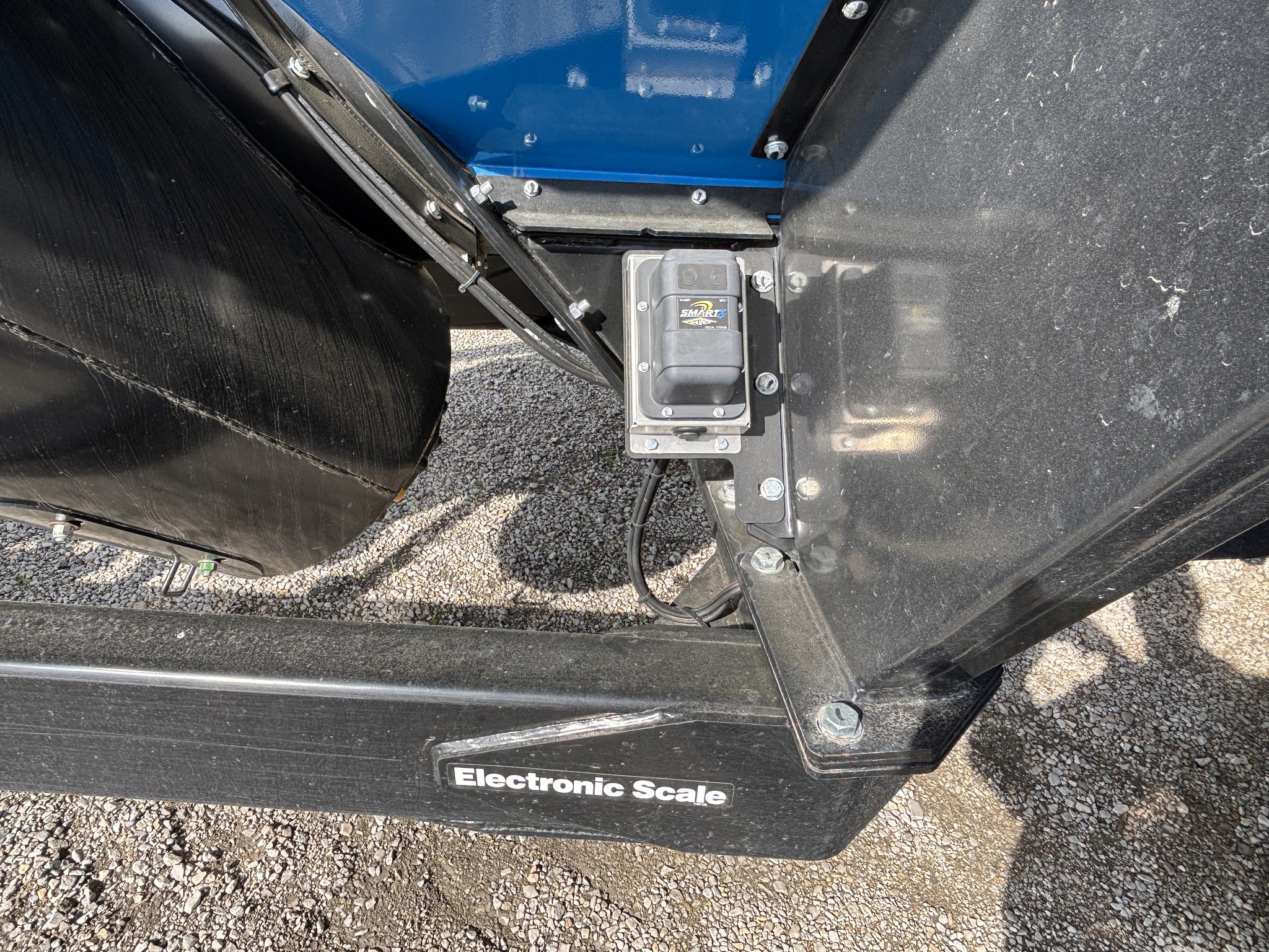 Used 2021 Kinze 1105 Grain Carts at Koenig Equipment in Greensburg, IN - PhotoXL18