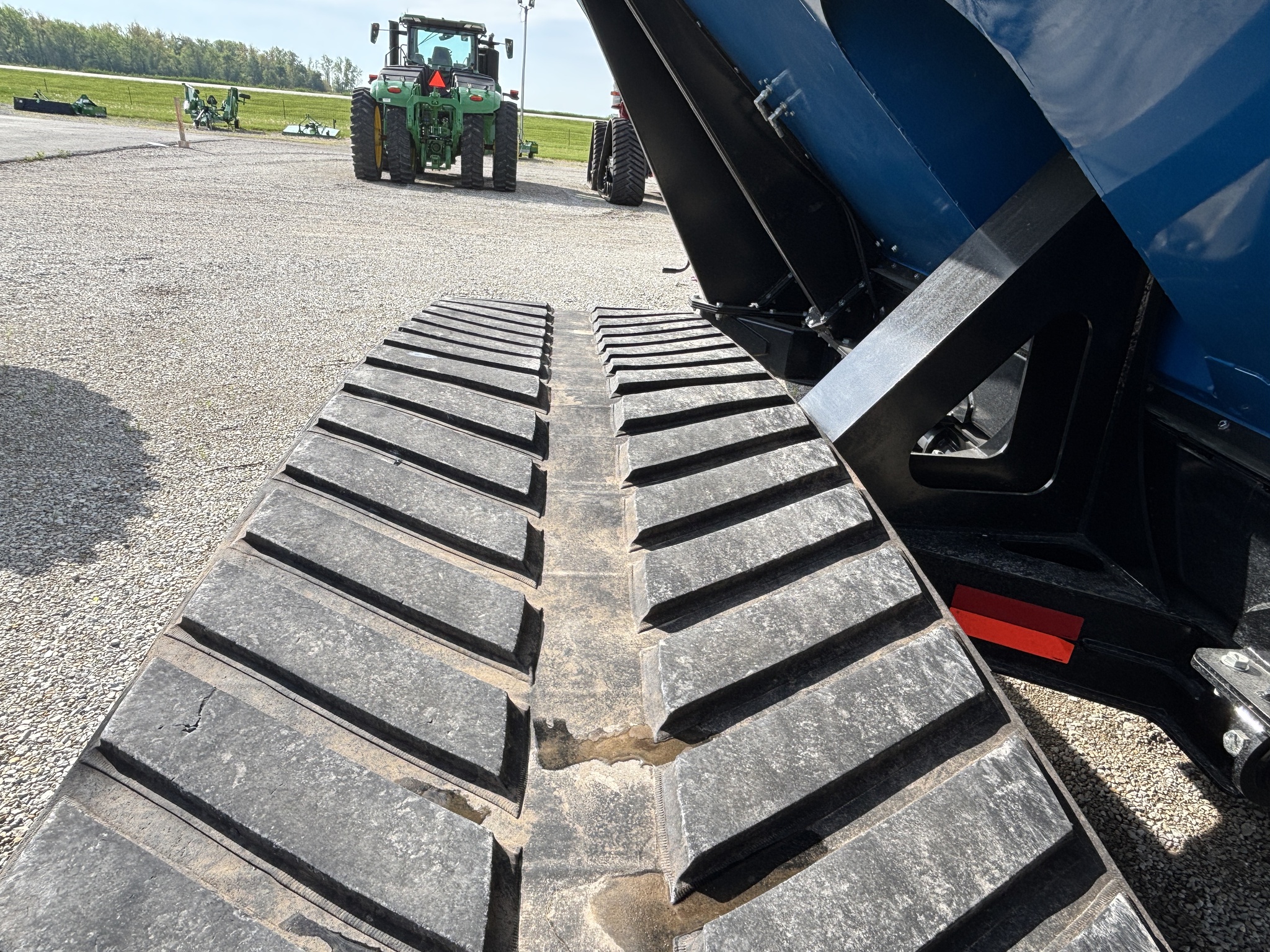 Used 2021 Kinze 1105 Grain Carts at Koenig Equipment in Greensburg, IN - PhotoXL13