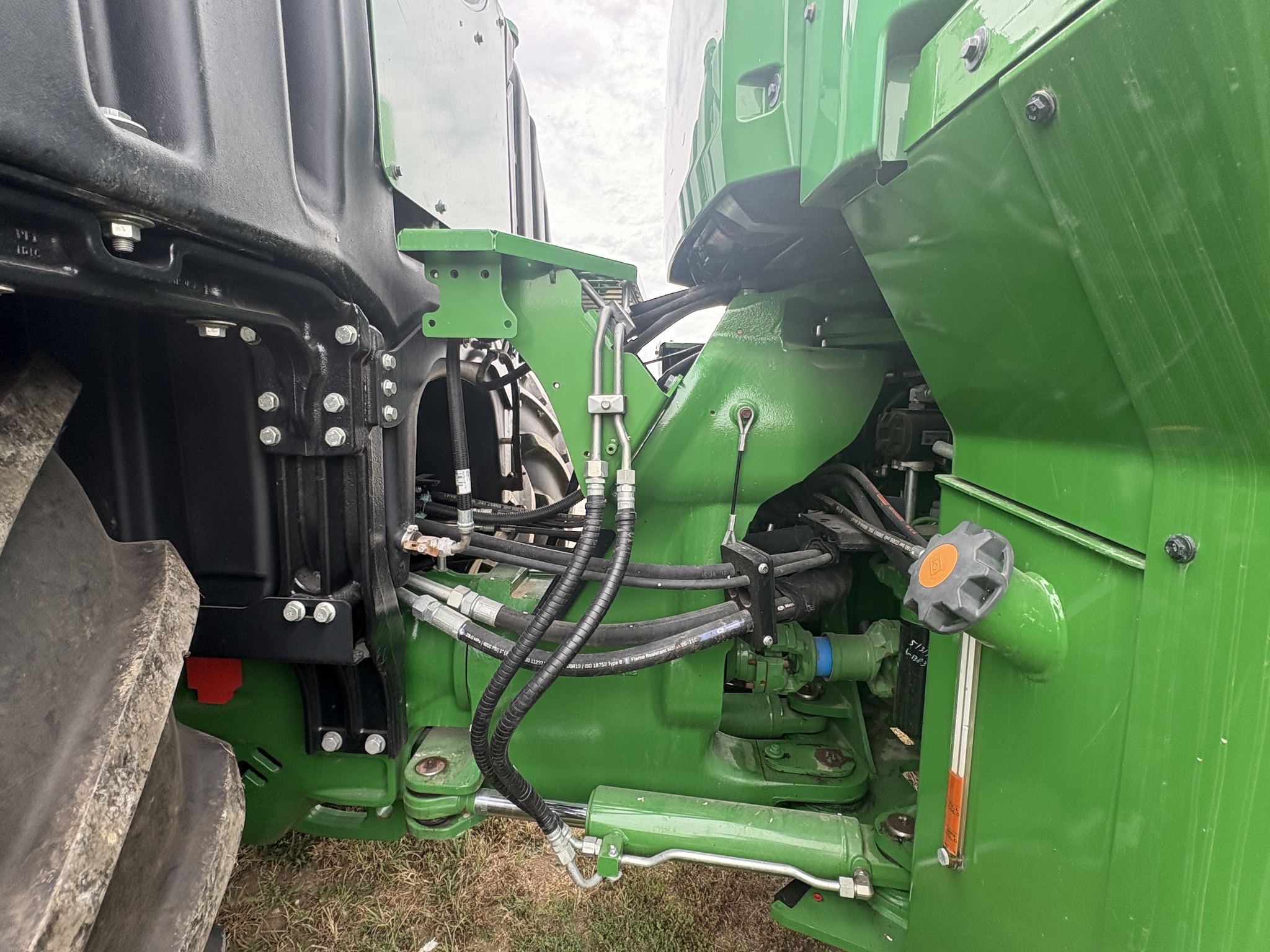  2021 John Deere 9520R at Heritage Tractor in Brimfield, IL