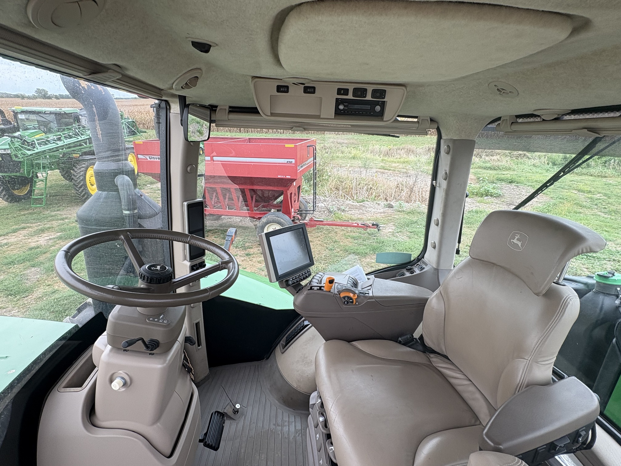  2021 John Deere 9520R at Heritage Tractor in Brimfield, IL