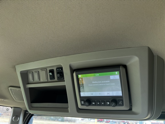 2024 John Deere 800R - Photo38