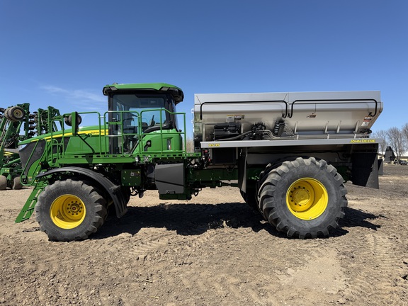 2024 John Deere 800R - Photo6