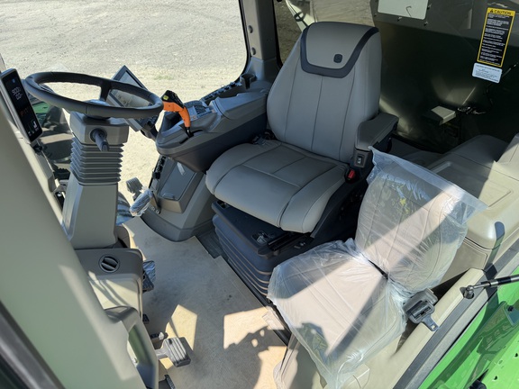 2024 John Deere 800R - Photo32