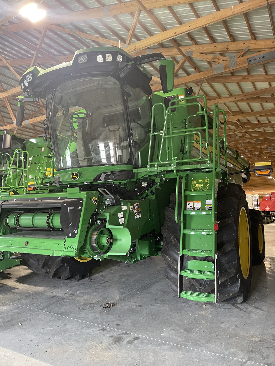 2025 John Deere S7 900 Image 2