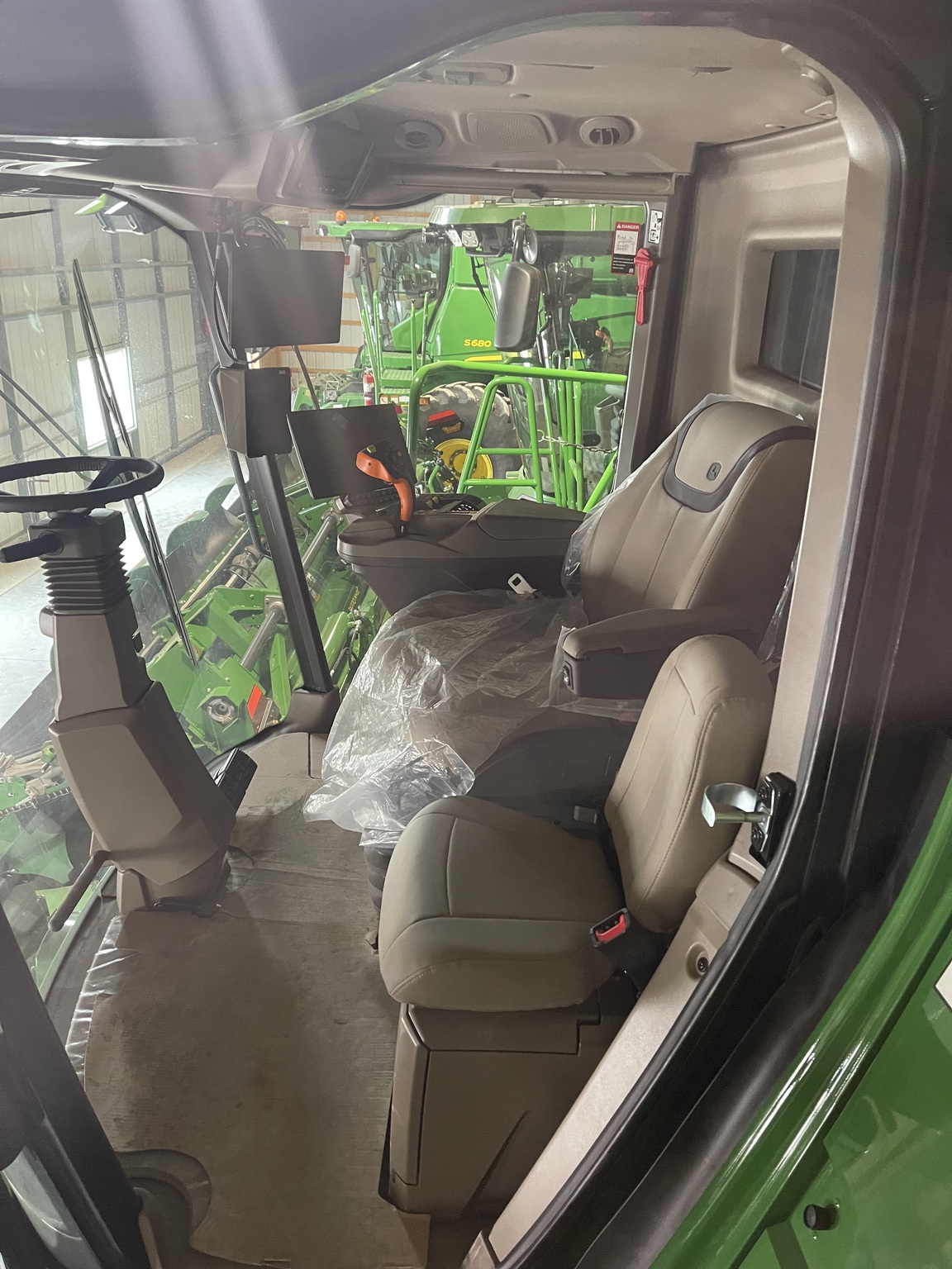 2025 John Deere S7 900 Image 10