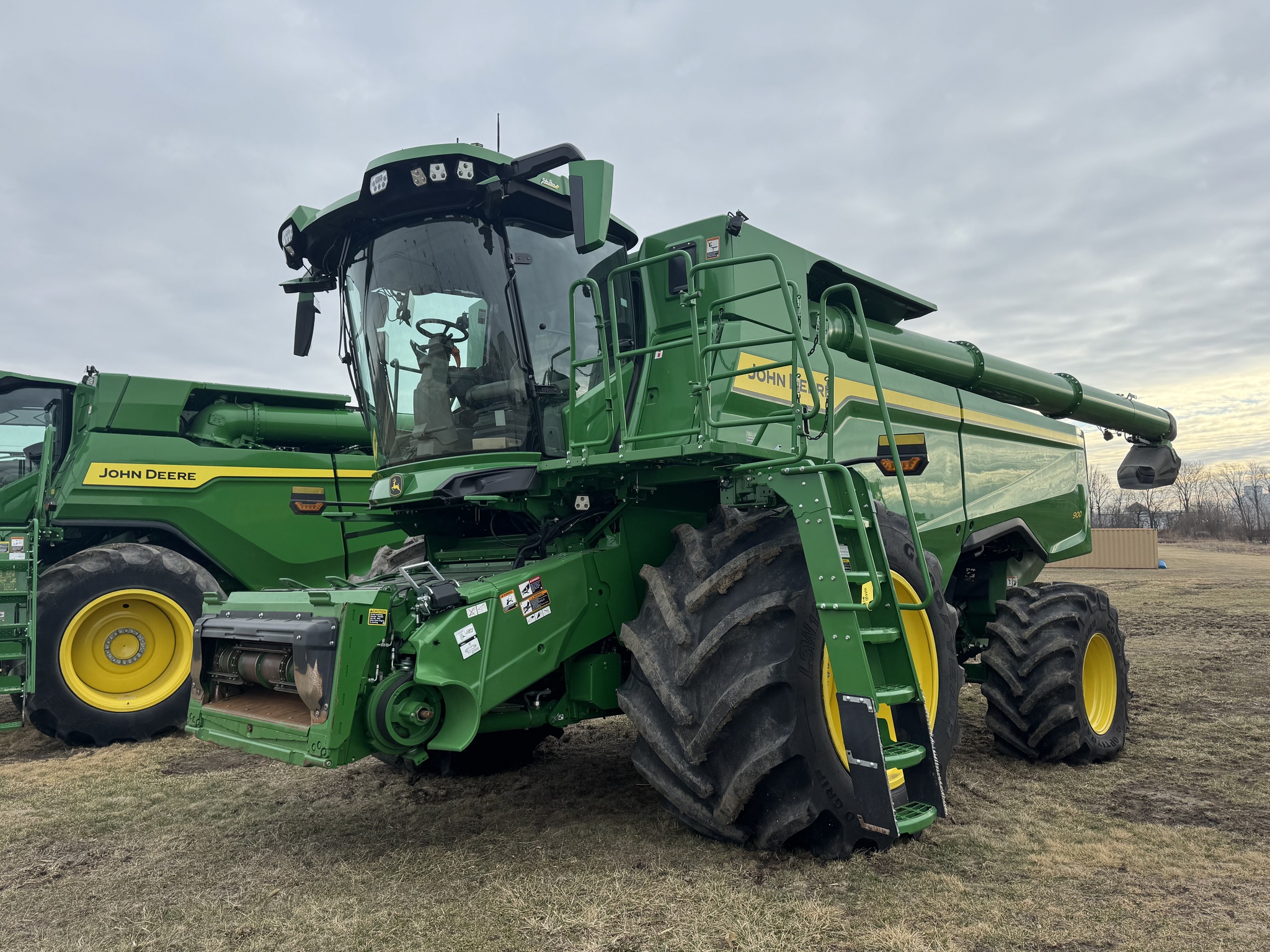 2025 John Deere S7 900 Image 1