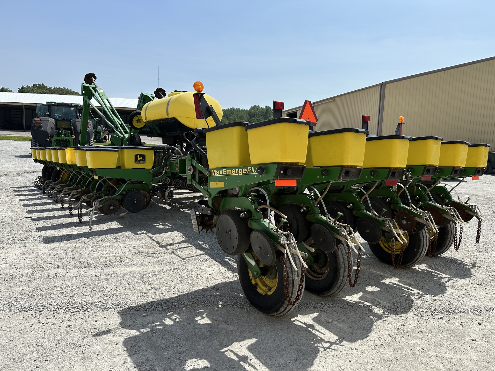 2000 John Deere 1770 Image 6