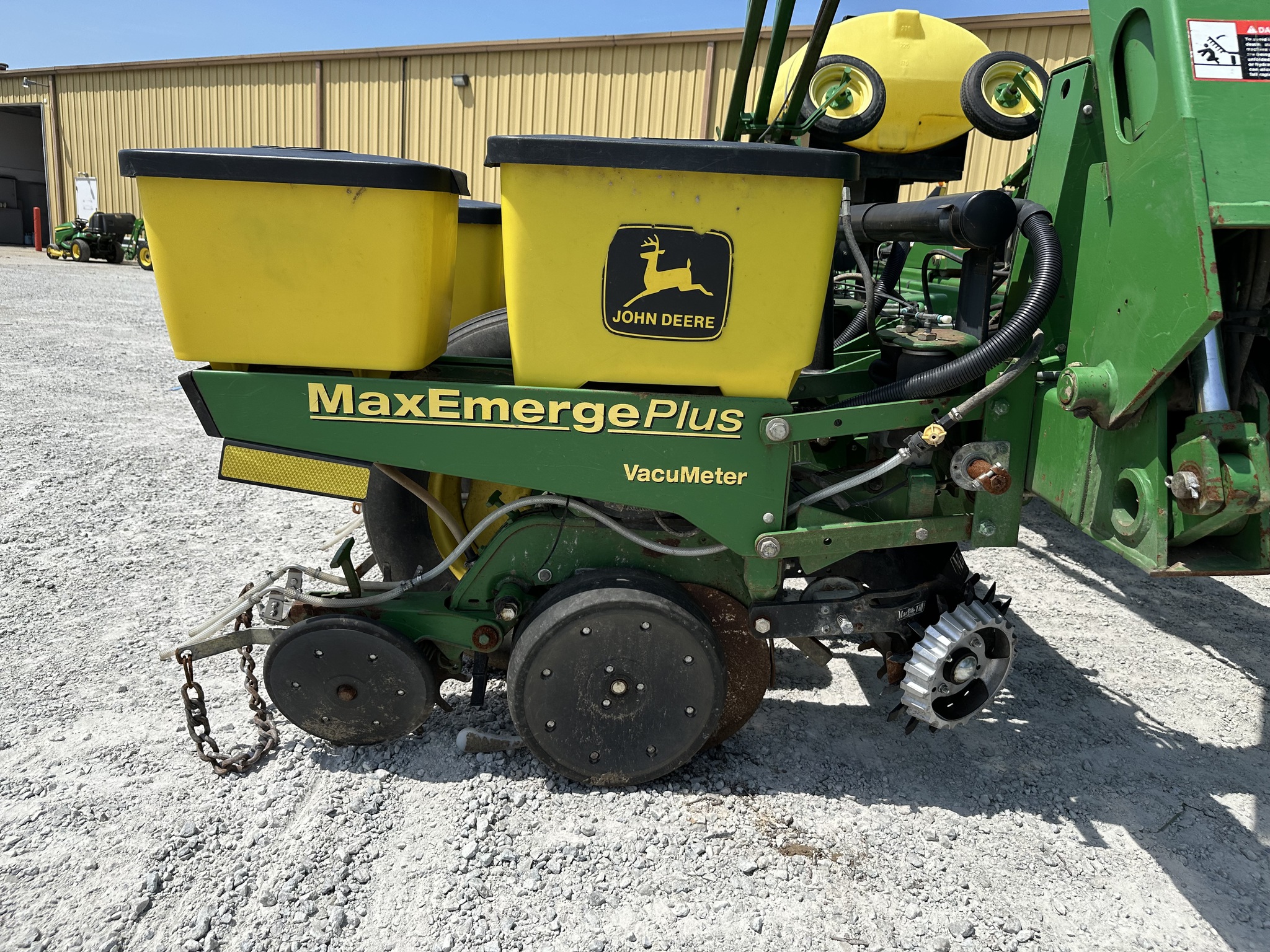 2000 John Deere 1770 Image 11