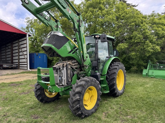 Used 2020 John Deere 5125R Utility Tractors at Horizon Ag & Turf in Edmonton West, AB - Photo1