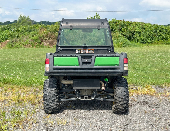 2017 John-Deere 825i