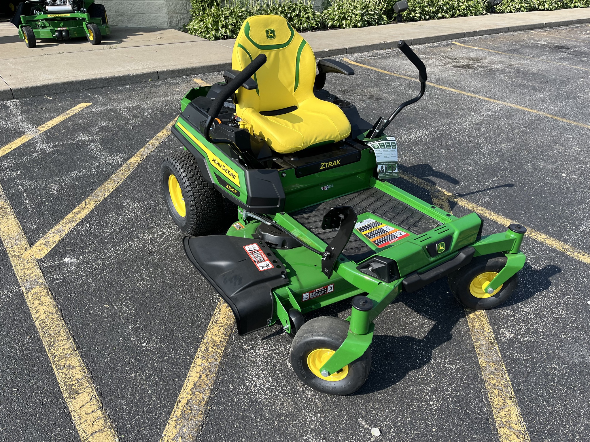 2024 John Deere Z320R Image 1