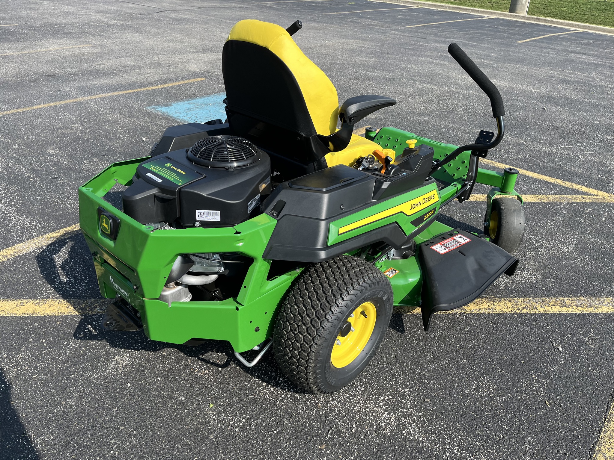 2024 John Deere Z320R Image 3