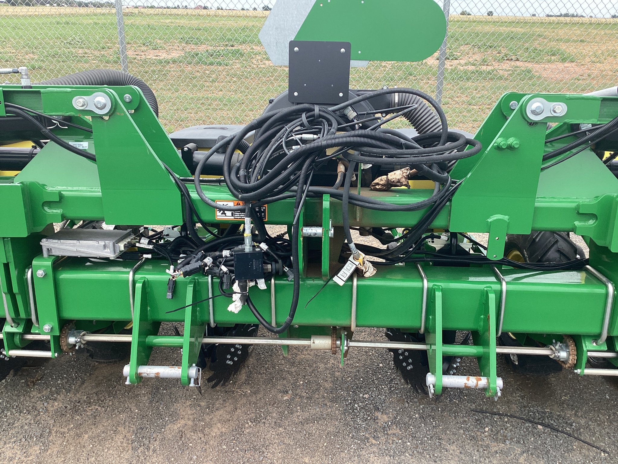 2024 John Deere 1725 Image 7