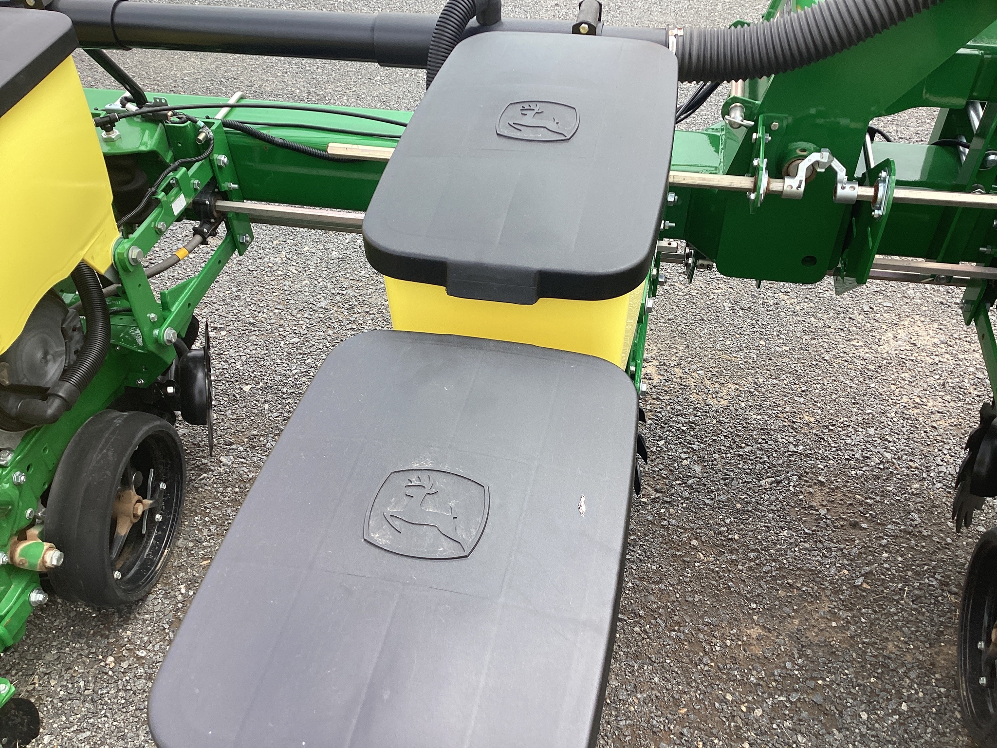 2024 John Deere 1725 Image 14