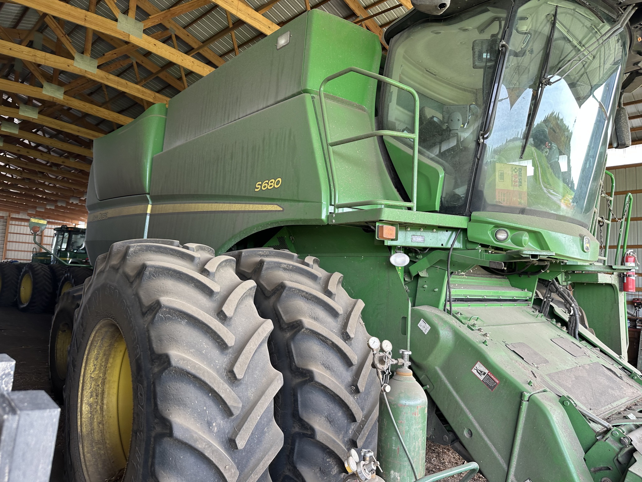 2012 John Deere S680 Image 6