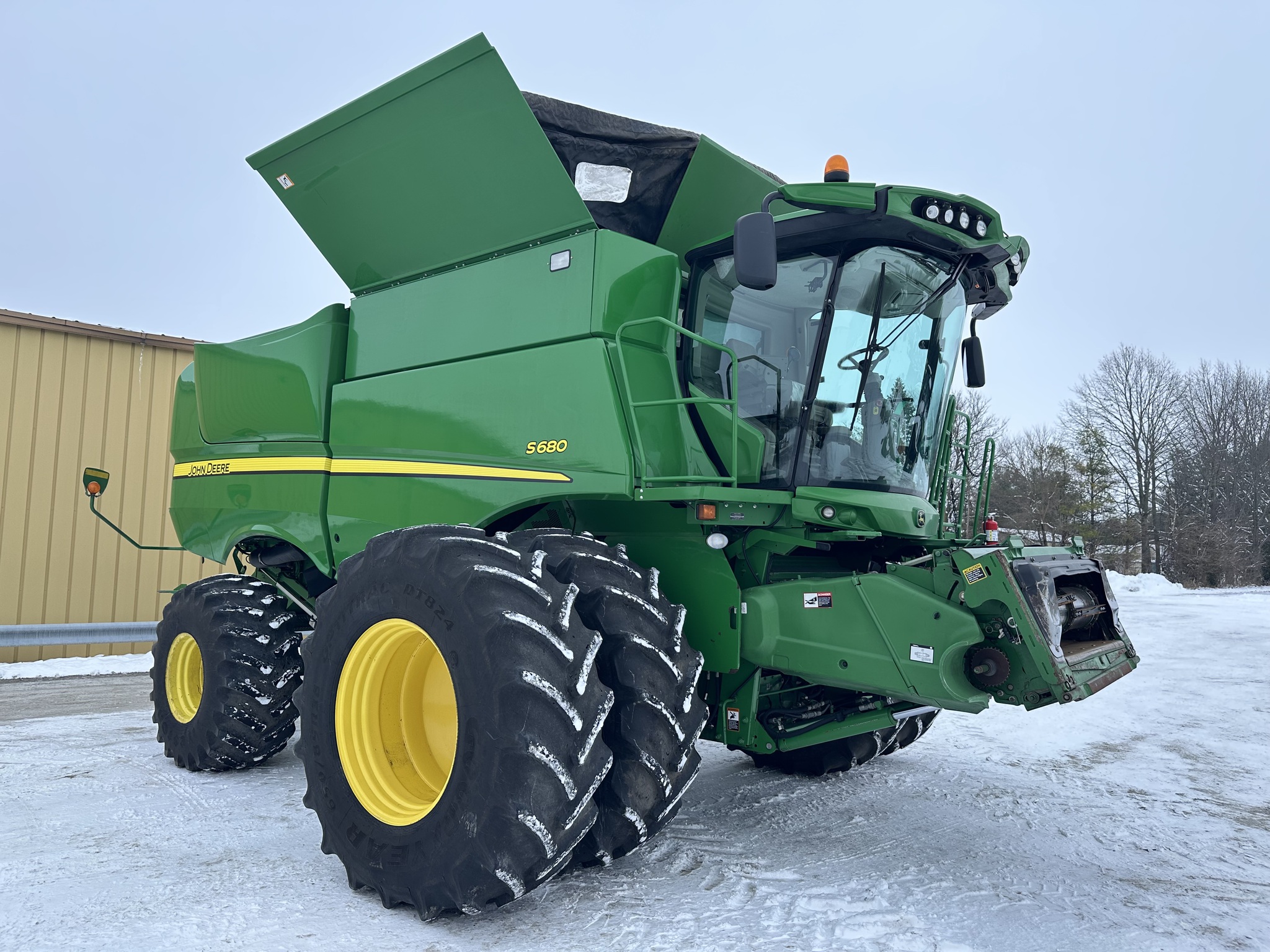2012 John Deere S680 Image 1
