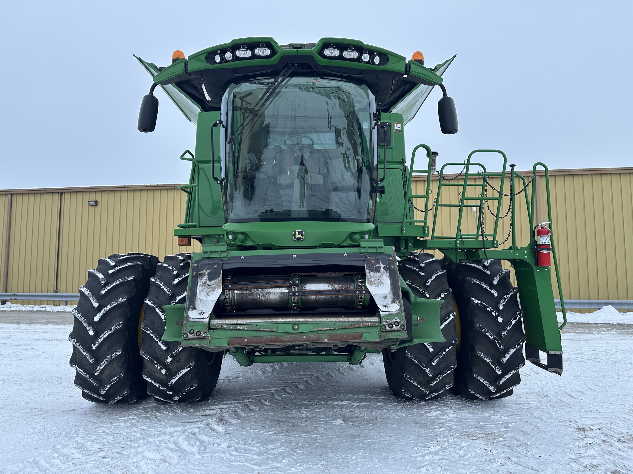 2012 John Deere S680 Image 8