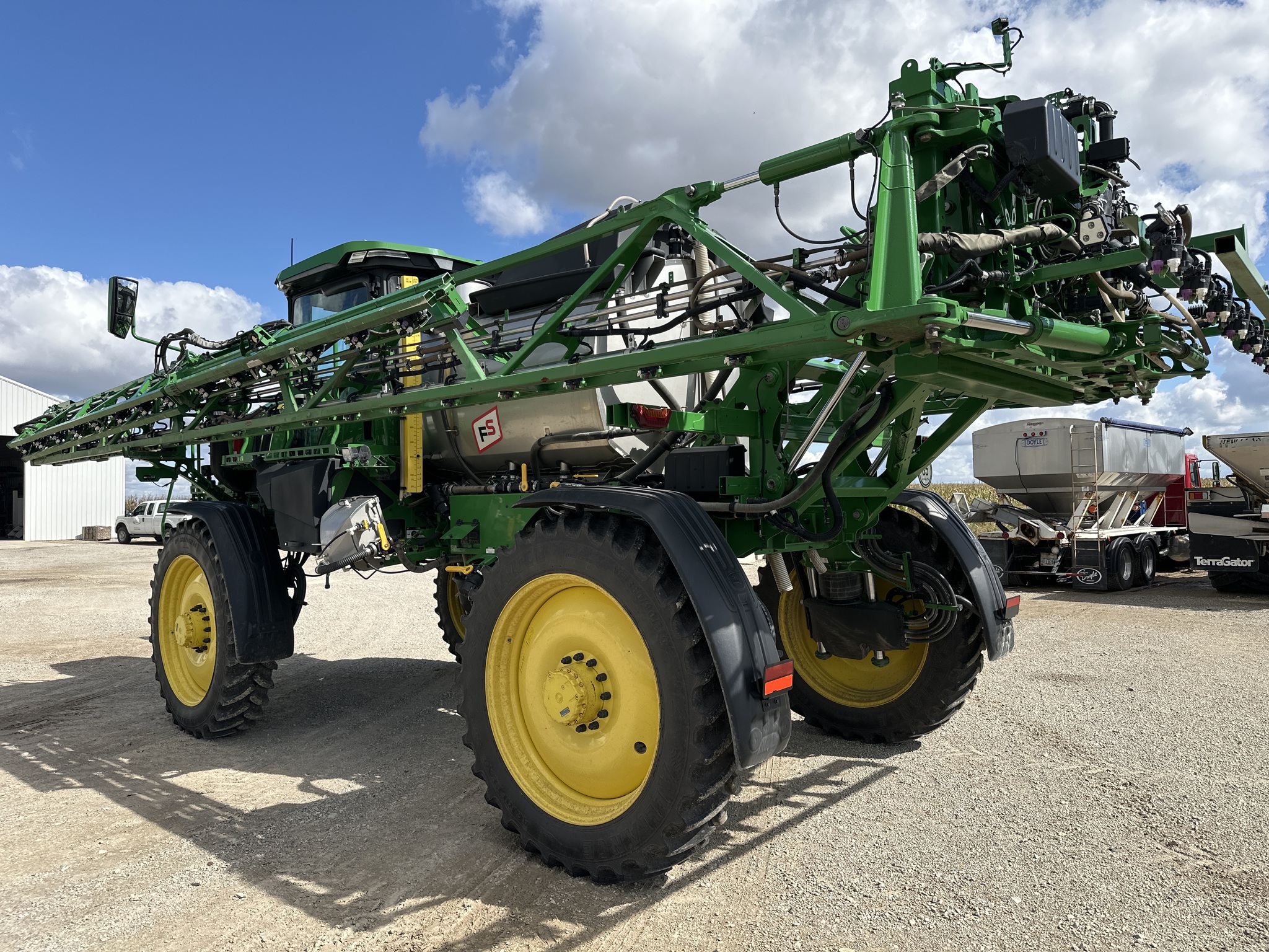 2023 John Deere 412R Image 3