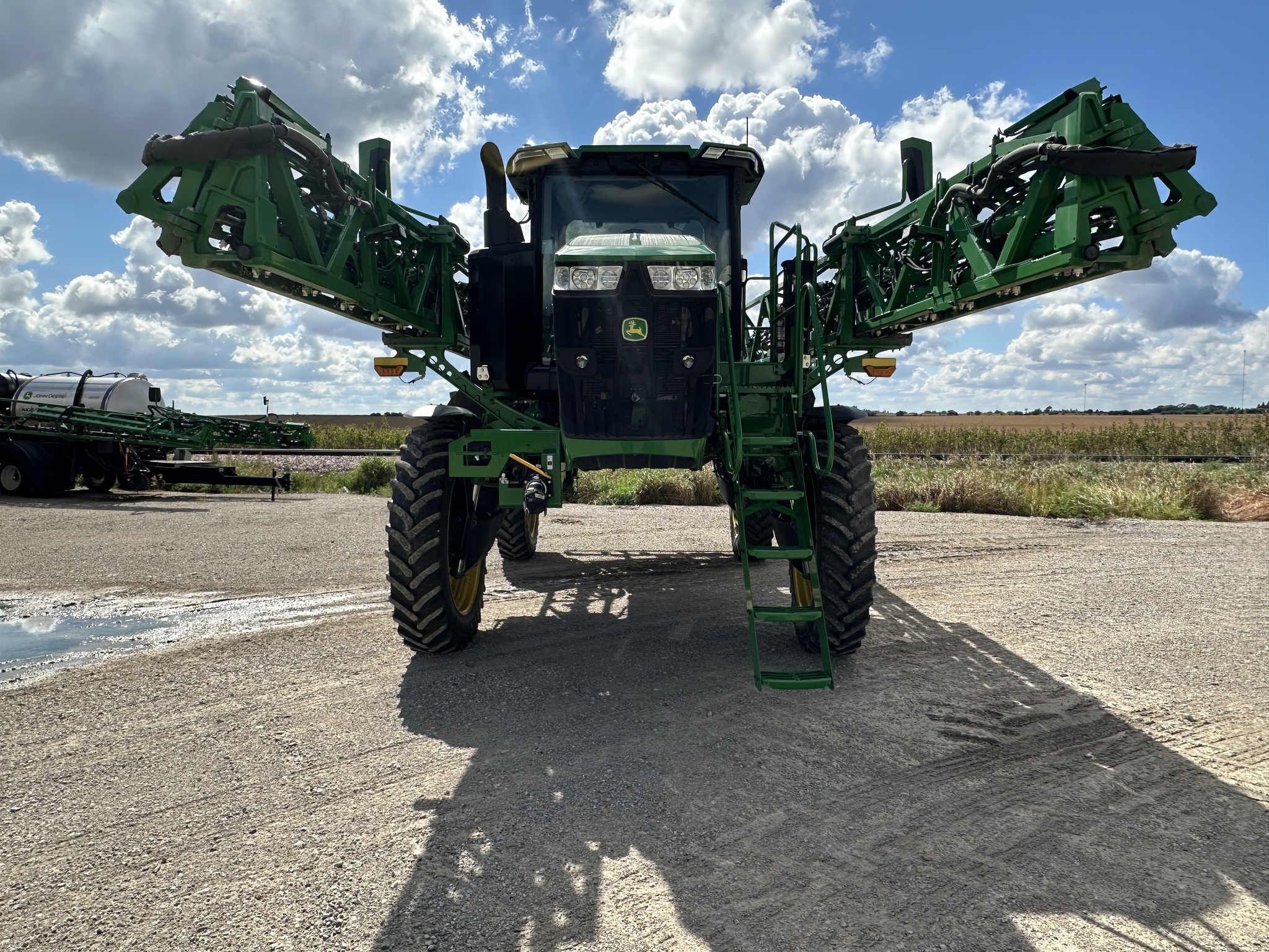 2023 John Deere 412R Image 8