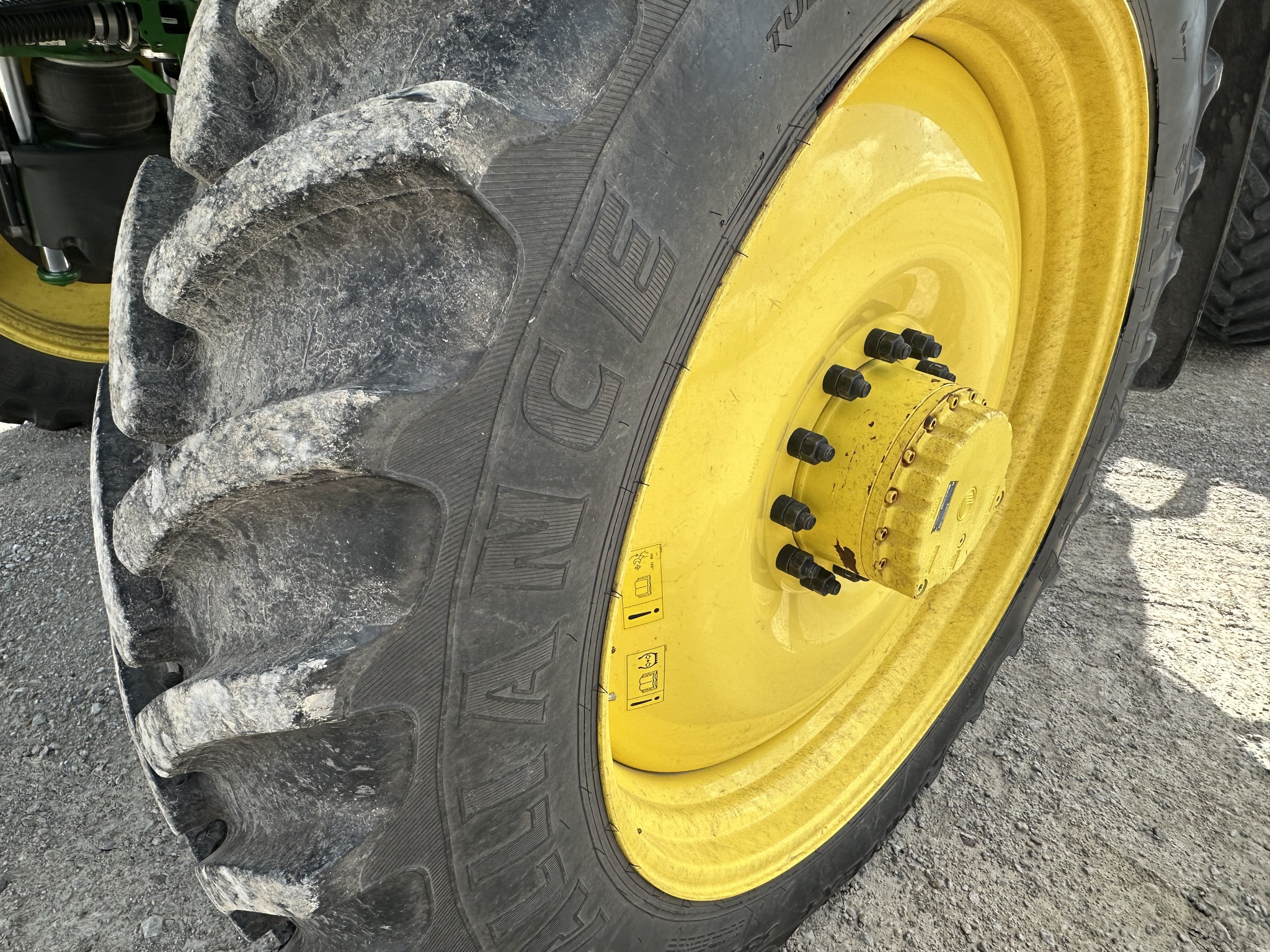 2023 John Deere 412R Image 9