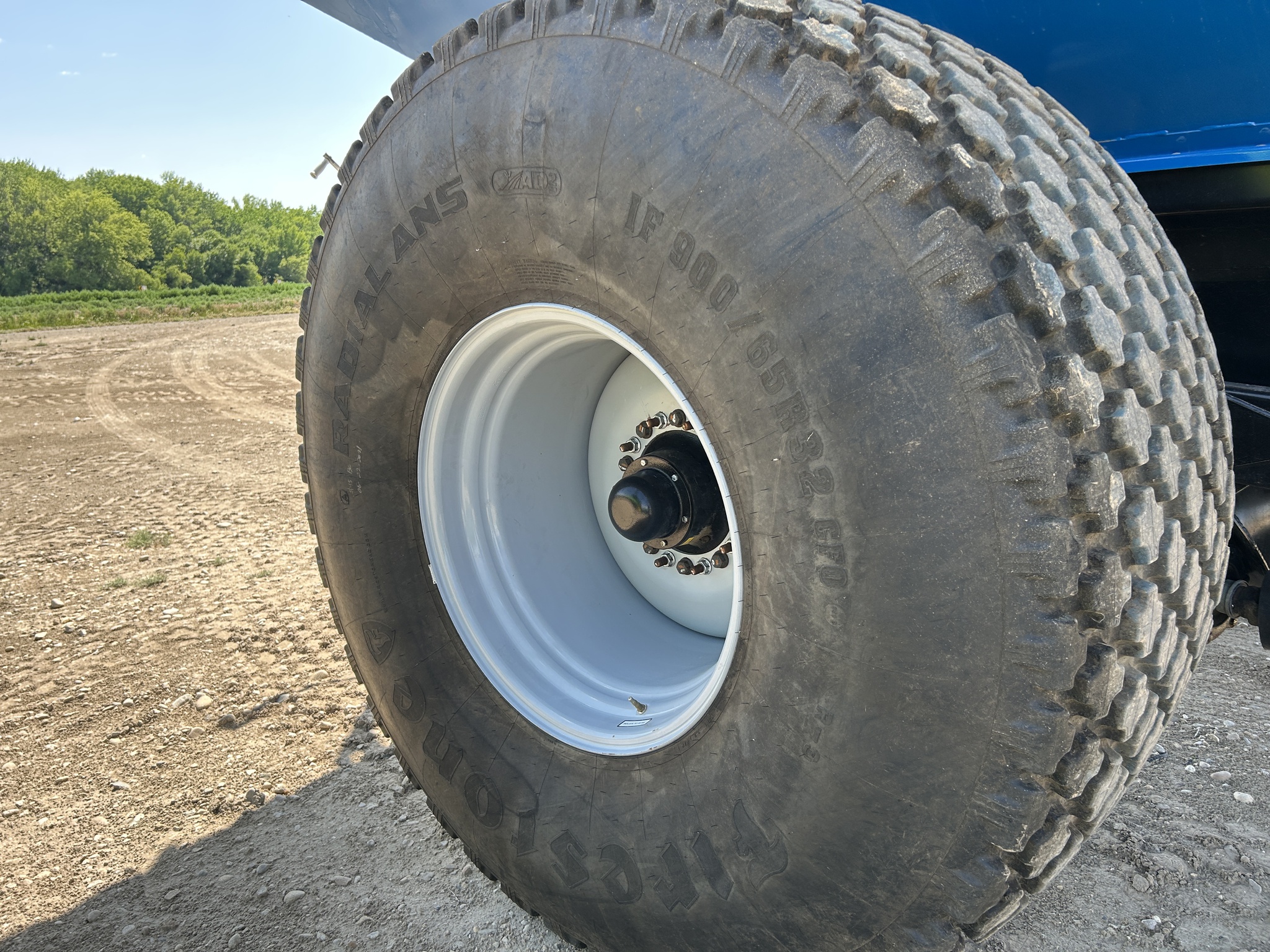 2021 Kinze 1051 Image 13