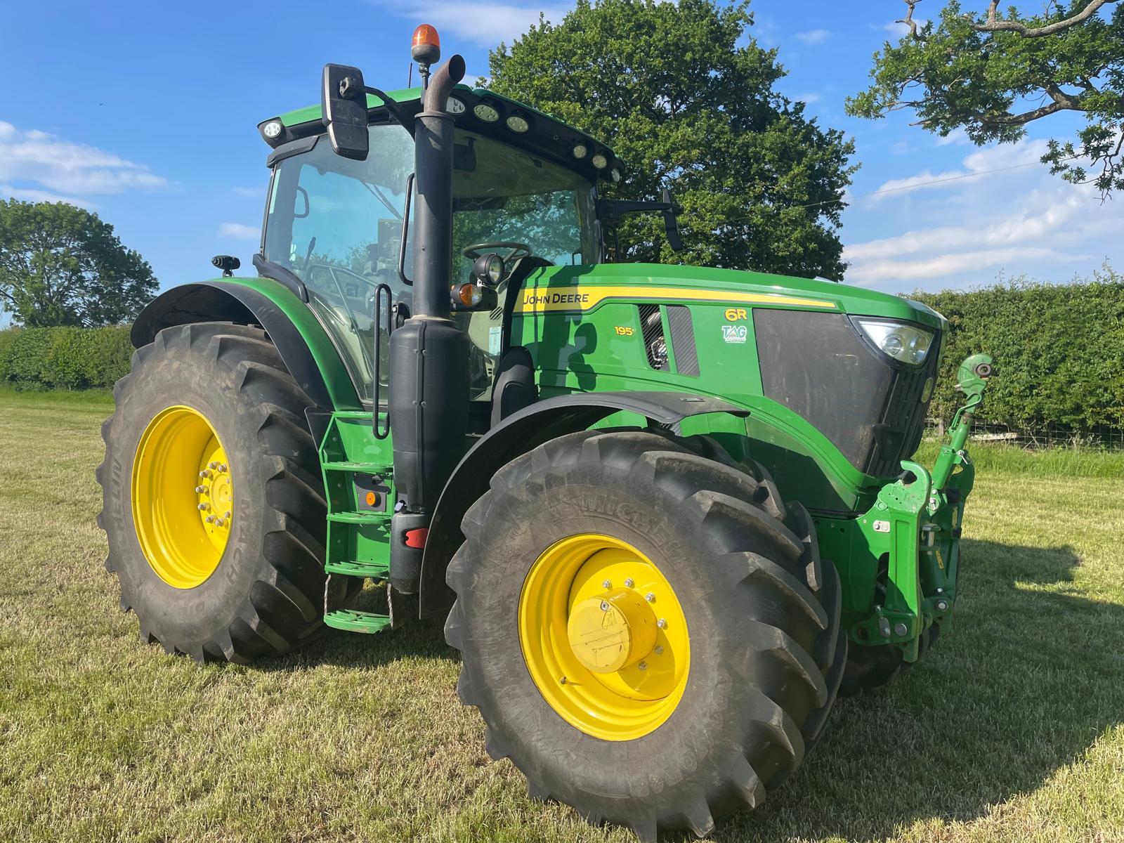 2023 John Deere 6R 195