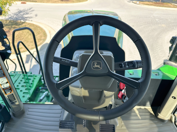 2025 John-Deere 9RT 590