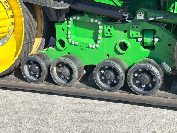 2025 John-Deere 9RT 590