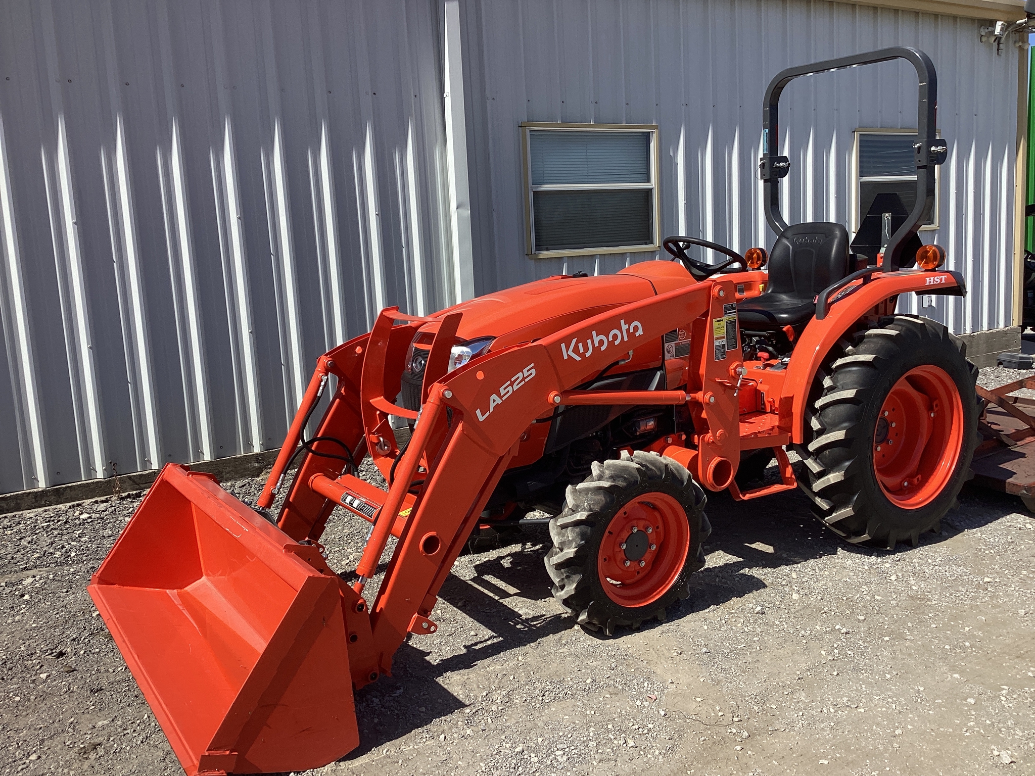 2022 Kubota L3901 Image 2