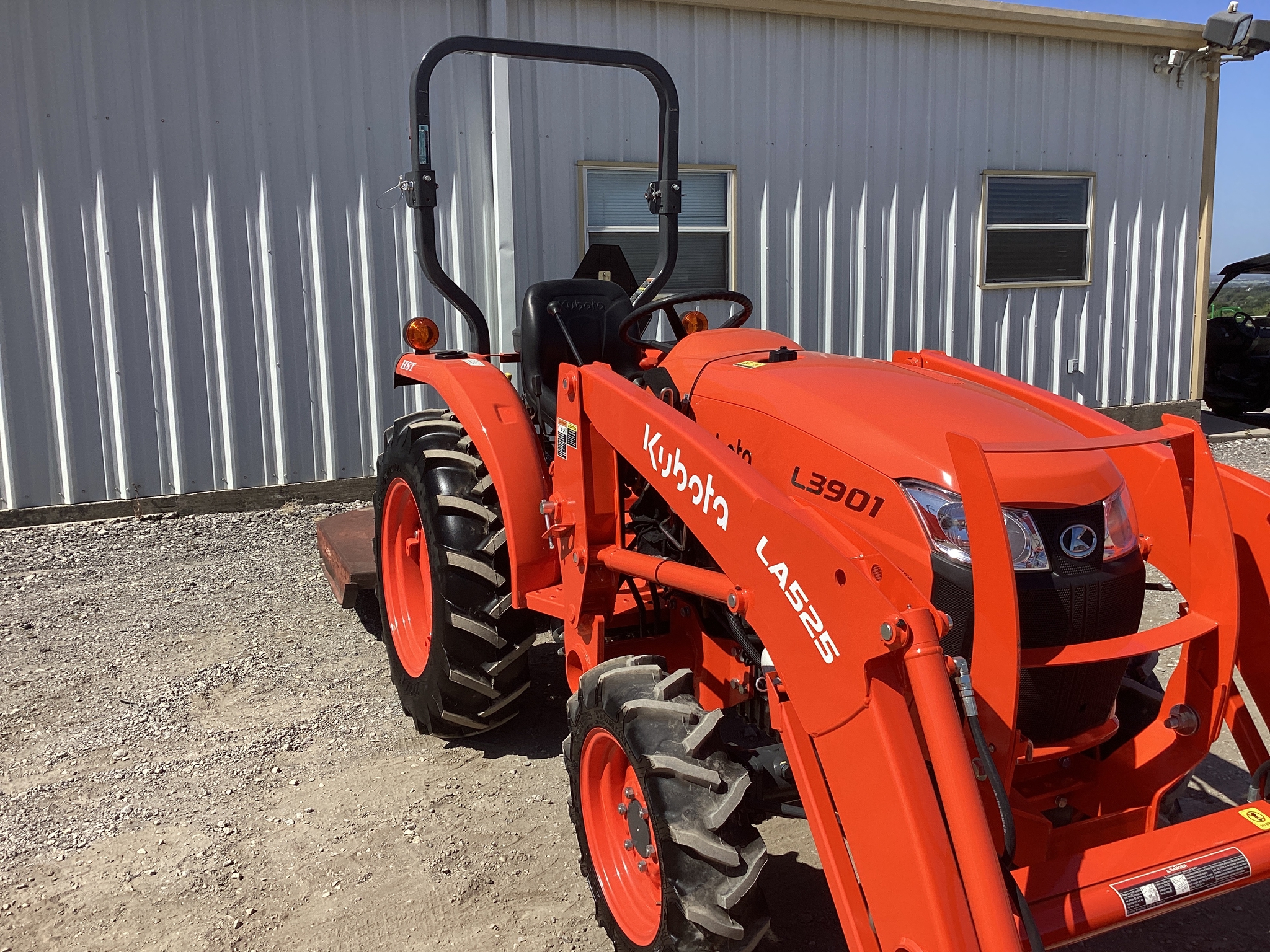 2022 Kubota L3901 Image 9